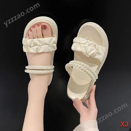 2023年韩国厚底外穿凉鞋女日常一字链条夏季罗马风沙滩鞋