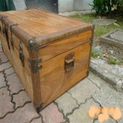 上海老樟木箱回收 收购老皮箱 各种老式家具收购联系