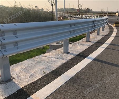 高速公路城镇乡村道路二级路高速路护栏配件端头防撞立柱波形护栏