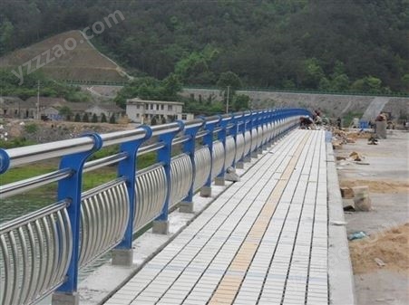 桥梁护栏碳素复合栏立柱预埋件河道大桥不锈钢栏杆