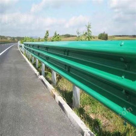 乡村公路波形护栏安装镀锌双波三波高速路围栏景区防护栏板